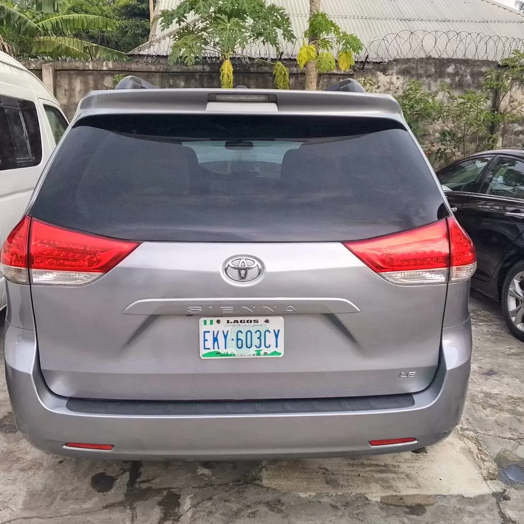 Sharp Sienna car for hire in Port Harcourt