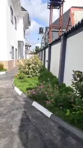 4 bedroom duplex with BQs