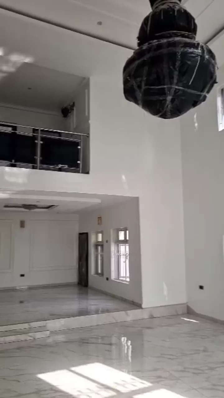 4 bedroom duplex with BQs
