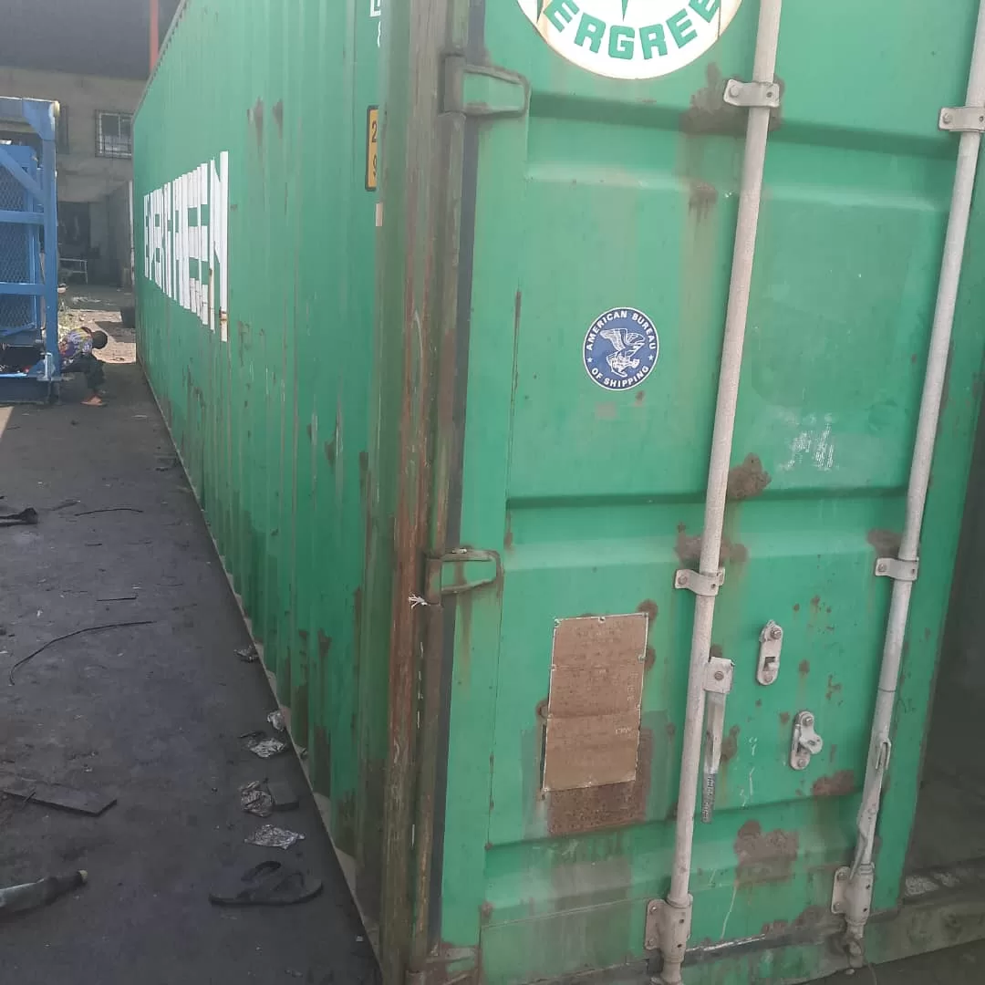 40ft container is available for sale