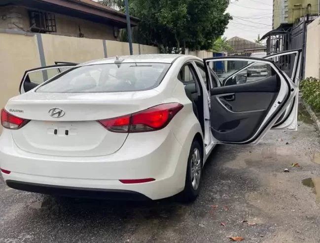 Hyundai Elantra 2016 model