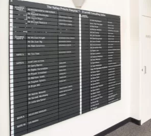 DIRECTIONAL INDOOR SIGN